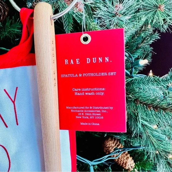 NEW Rae Dunn Measurements Spatula & Potholder SET -MERRY & BRIGHT on binder ring - Picture 2 of 11